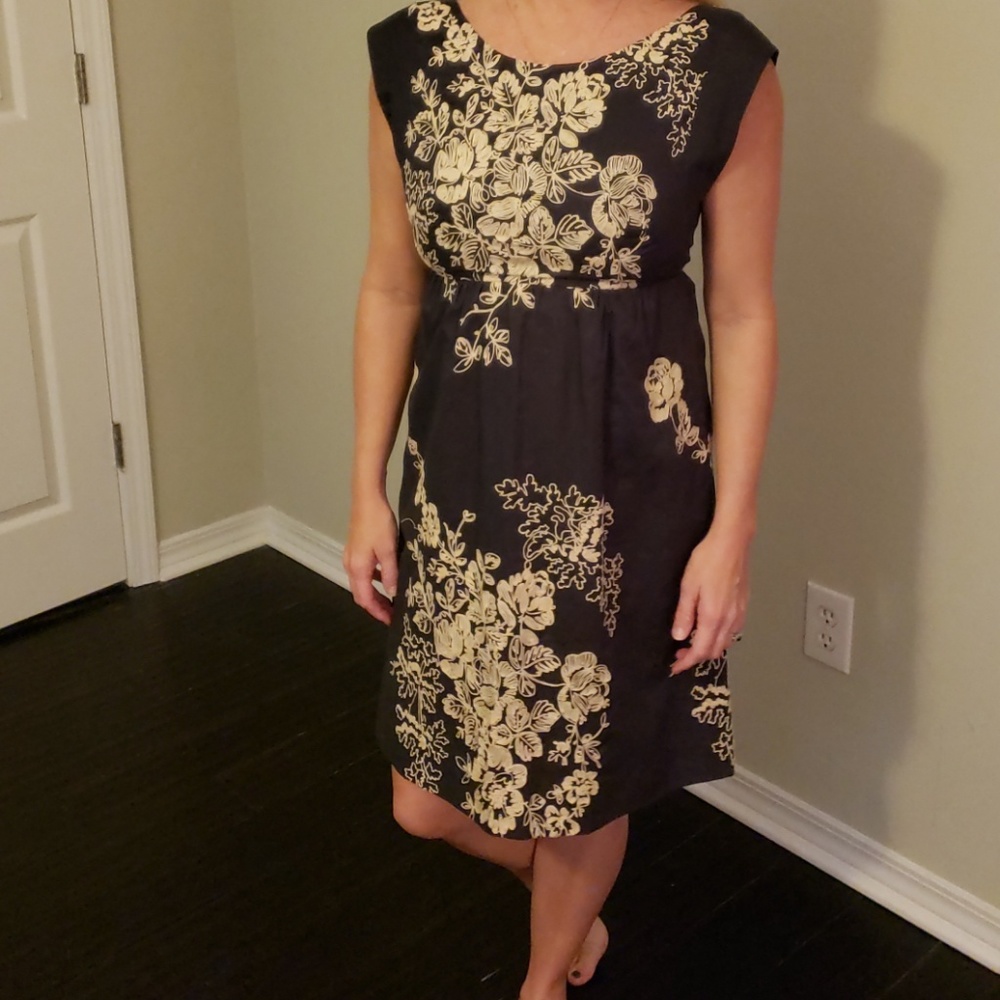 Dress - Picture 4 of 4